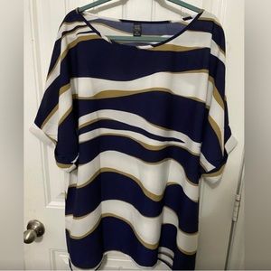 Woman’s blouse, gold white and blue size 3X.